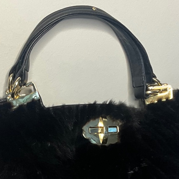 *Elegant PAOLO MASI Leather & Mink Handbag* - Picture 7 of 8